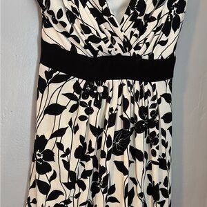 Elegant Black and White Floral Dress-Size 7/8
